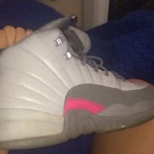 Jordan 12 grey and pink ( wore in )